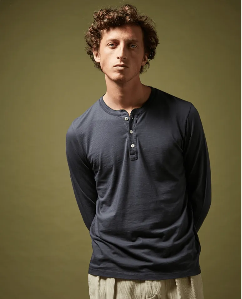 Hartford Cotton Henley T-shirt in Navy