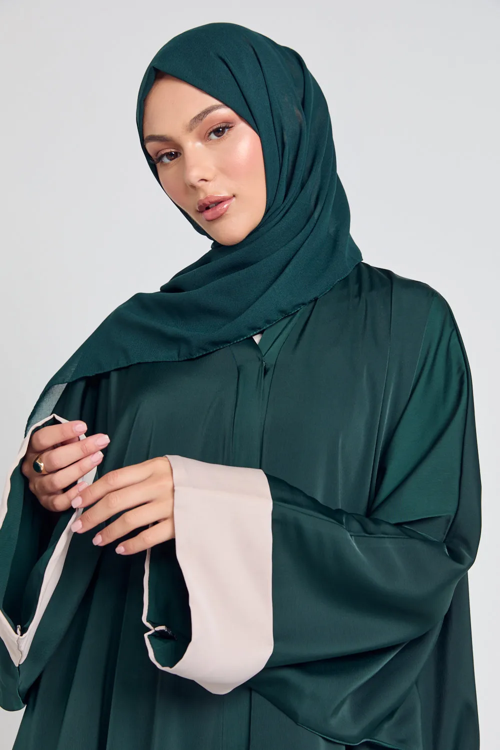 Open Farasha With Folded Contrast Cuffs - Forest Green